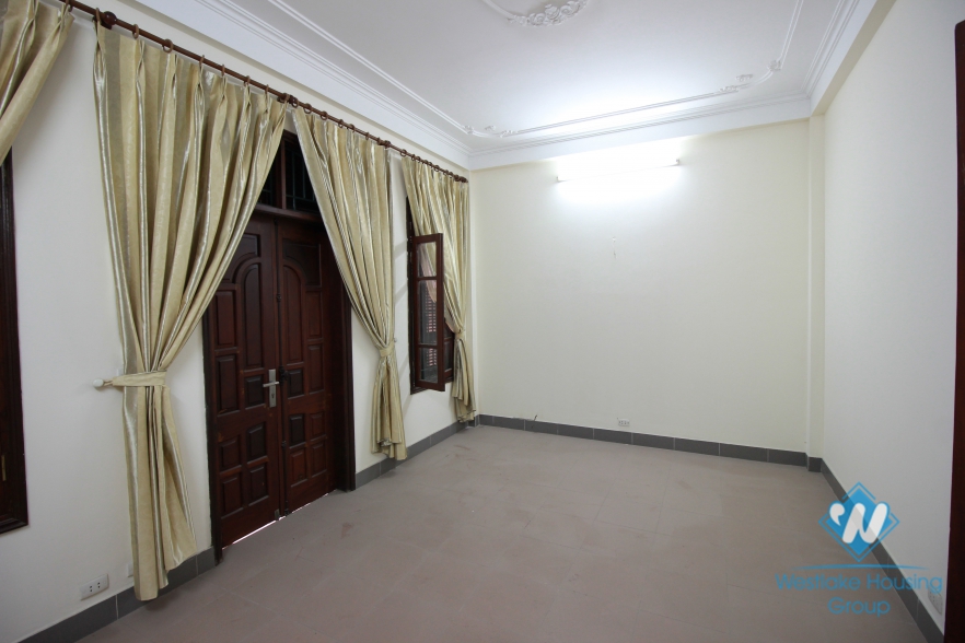 Large house with 5 bedroom house for rent in Ba Dinh area